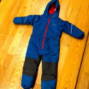Patagonia snowsuit (kids)